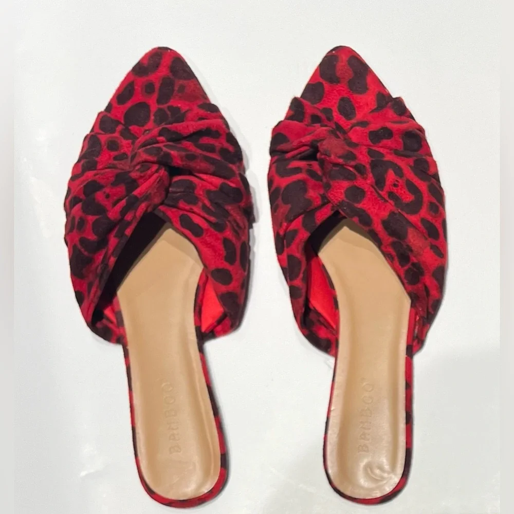 Bamboo Red and Black Knotted Red Leopard Print Mules - Picture 3 of 7